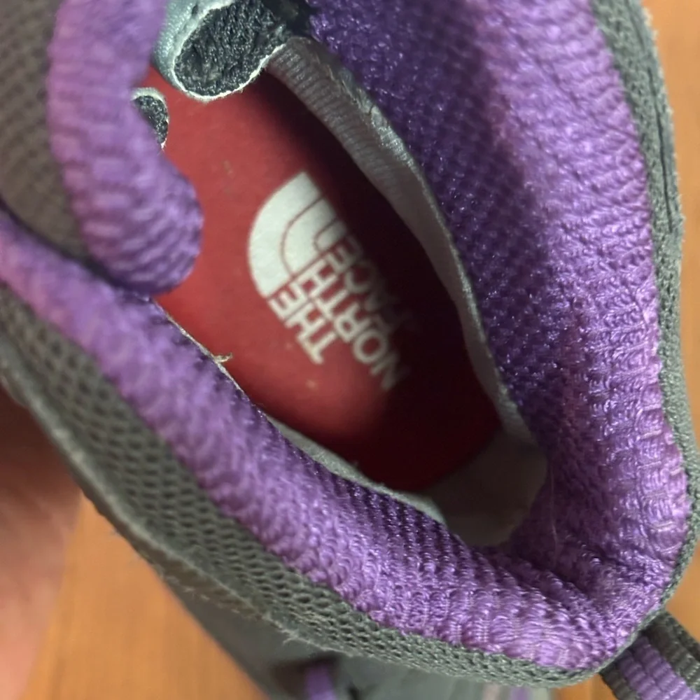 The North Face Women’s Hedgehog Fastpack Mid GTX Waterproof Hiking Boots Size 6